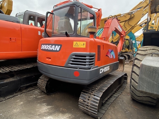 Máy xúc bánh xích thủy lực DH55 đã qua sử dụng với trọng lượng làm việc 5250kg