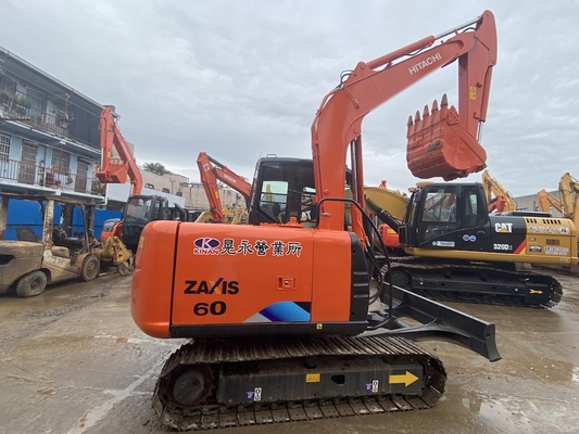 6 tấn nguyên bản Nhật Bản sử dụng Hitachi ZX60 Crawler Excavator với 40.5KW động cơ sức mạnh và 0.22m3 dung lượng xô