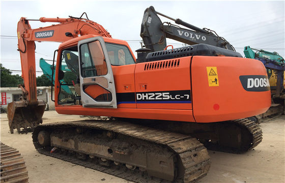 22 tấn nguyên bản sử dụng Doosan DH225 Excavator Crawler với dung lượng xô 0,39-1,49 m3