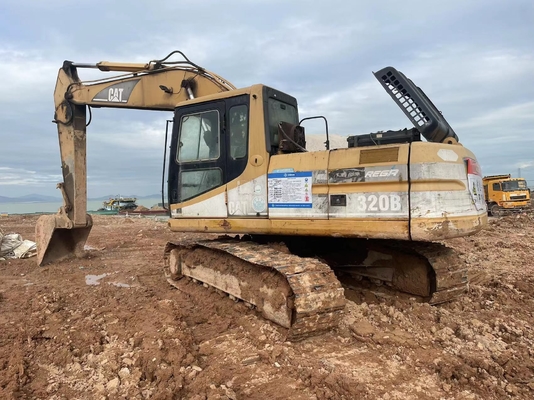 Chiếc máy đào cũ gốc Nhật Bản Cat 320b, Caterpillar sử dụng máy đào đường ray 20 tấn