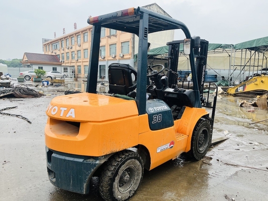 3 tấn sử dụng xe nâng Toyota nguyên bản từ Nhật Bản xe nâng Toyota tay hai 3000mm