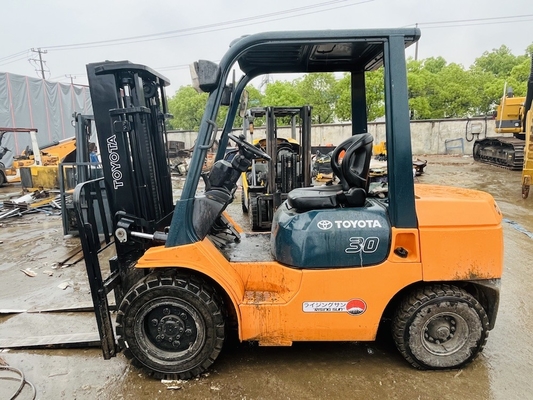 3 tấn sử dụng xe nâng Toyota nguyên bản từ Nhật Bản xe nâng Toyota tay hai 3000mm