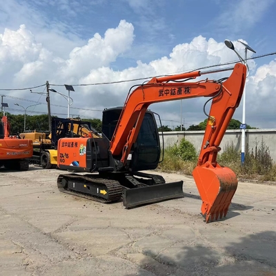 Máy đào mini Hitachi ZX60 Máy đào lướt cũ 6 tấn, trong tình trạng tốt.