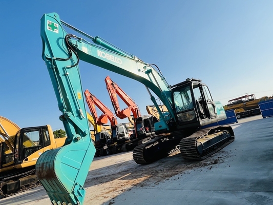 Kobelco SK210LC-8 đầu tiên được sử dụng